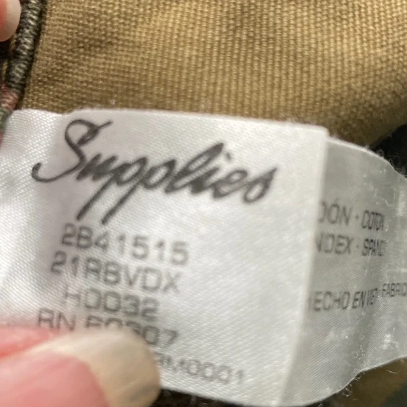 Supplies Camouflage Cargo Shorts - Picture 5 of 10